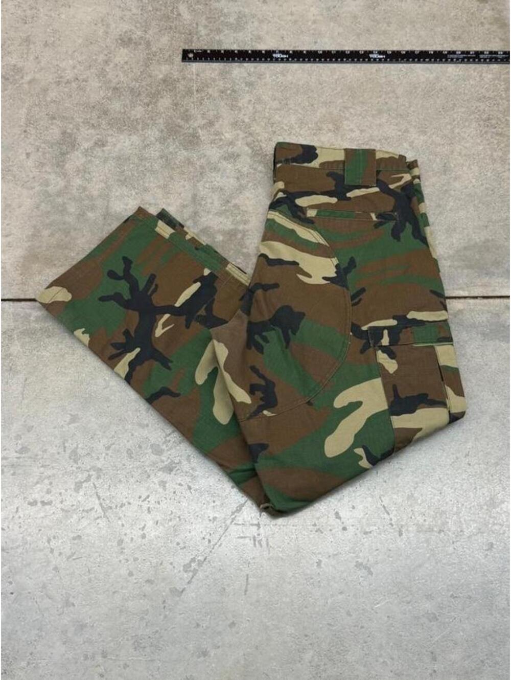vintage woodland camo military relaxed baggy fit cargo pants size 34 x 32